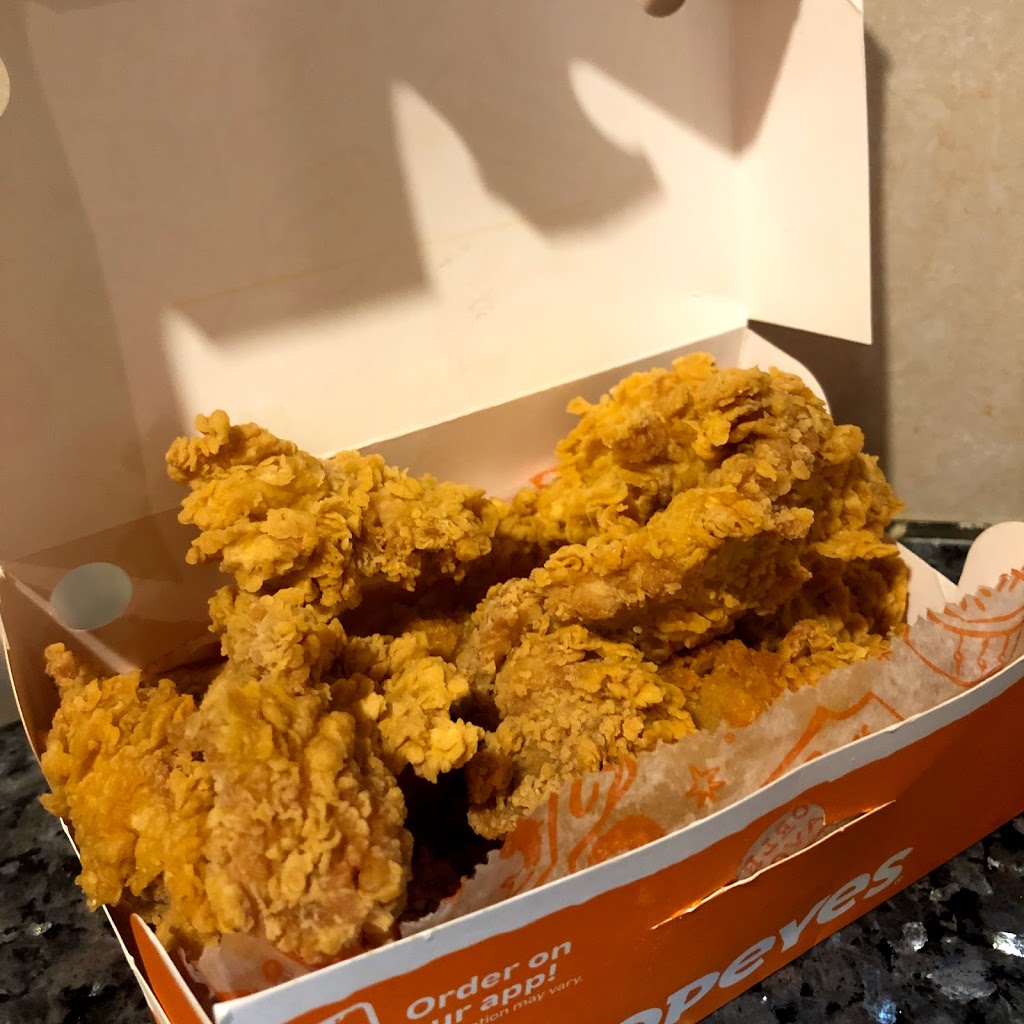 Popeyes Louisiana Kitchen | restaurant | 7123 Fort Hamilton Pkwy, Brooklyn, NY 11228, USA | 7188368868 OR +1 718-836-8868