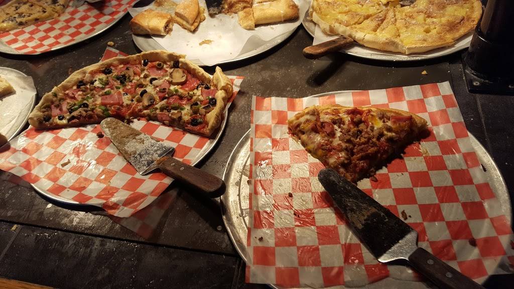 In/Out Pizza | restaurant | 1716 W Andrew Johnson Hwy, Morristown, TN 37814, USA | 4236160167 OR +1 423-616-0167