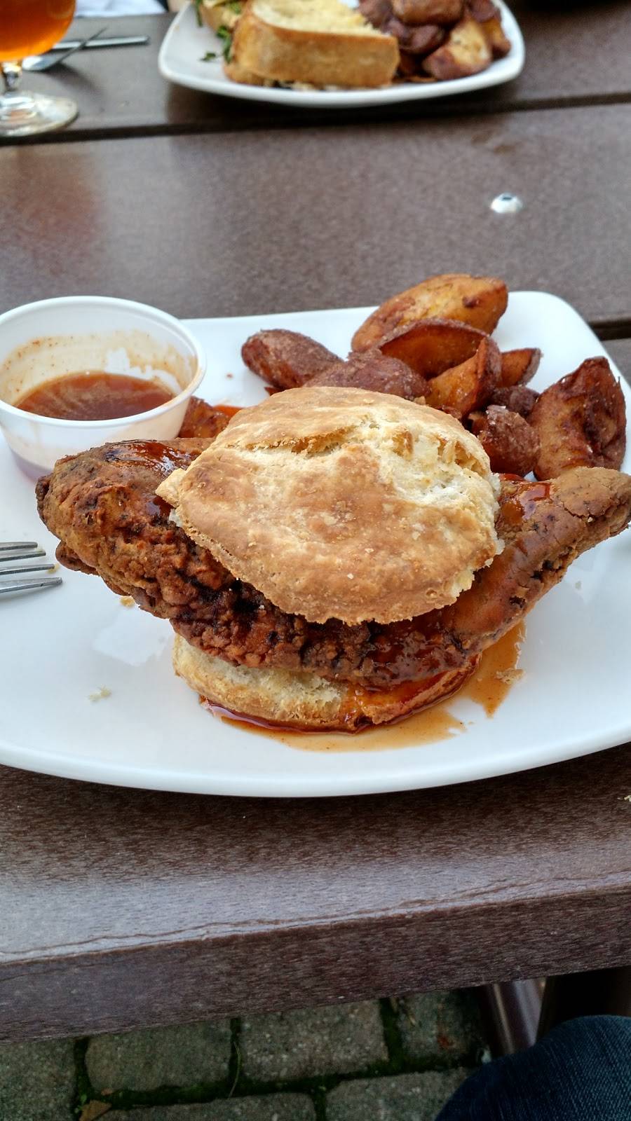 Fifty West Brewing Company | restaurant | 7668 Wooster Pike, Cincinnati, OH 45227, USA | 5138348789 OR +1 513-834-8789