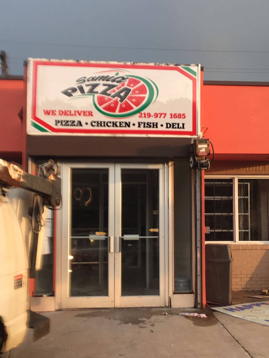 Samia Pizza | meal takeaway | 2977 W 5th Ave, Gary, IN 46404, USA | 2199771685 OR +1 219-977-1685