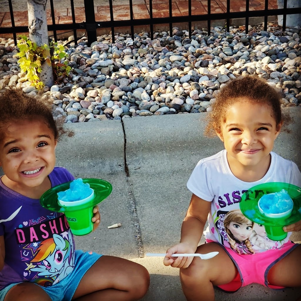 JC Tropical Sno | restaurant | 720 Caroline Ave, Junction City, KS 66441, USA | 7856433547 OR +1 785-643-3547