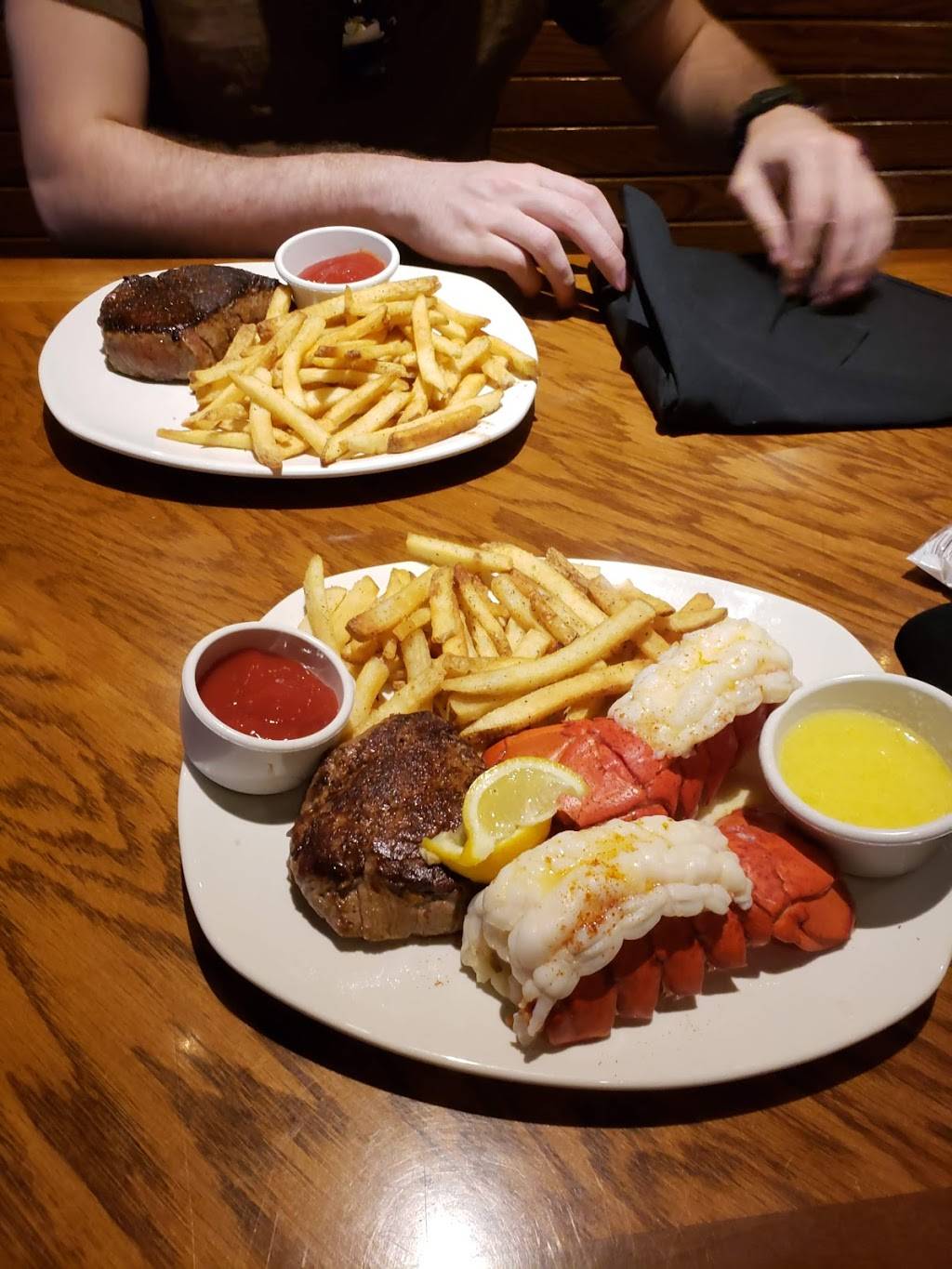 Outback Steakhouse | restaurant | 481 US-1, Edison, NJ 08817, USA | 7328190990 OR +1 732-819-0990