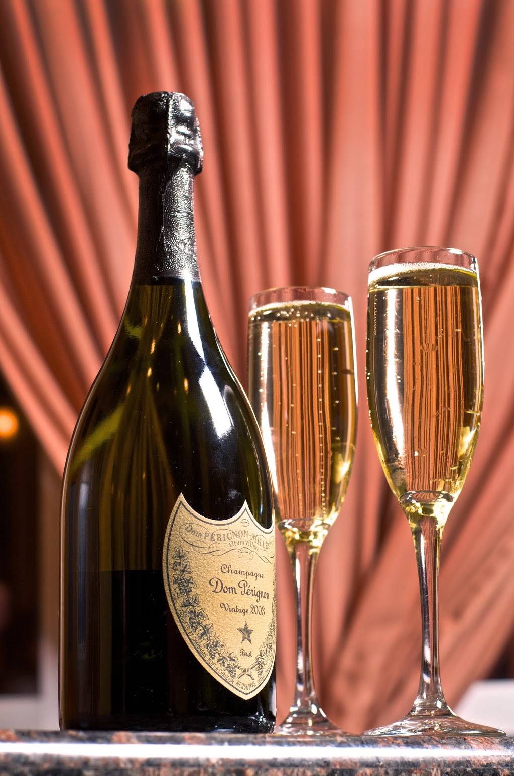 Riverfront Grille | restaurant | 1 Wenonah Park Pl, Bay City, MI 48708, USA | 9894601700 OR +1 989-460-1700