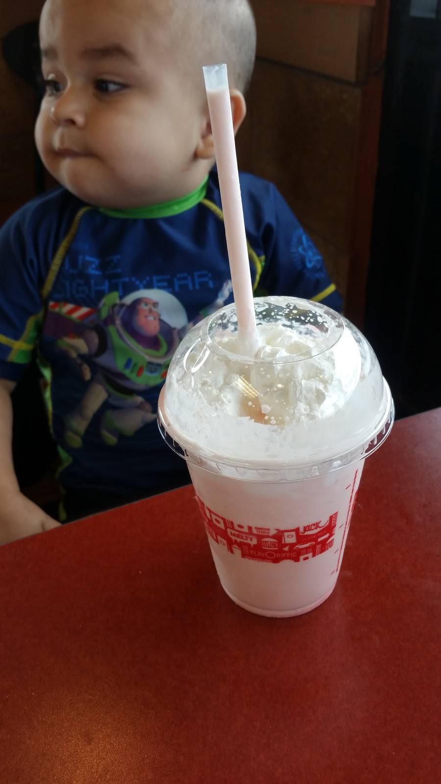 Jack in the Box | restaurant | 2293 Arden Way, Sacramento, CA 95825, USA | 9169229569 OR +1 916-922-9569