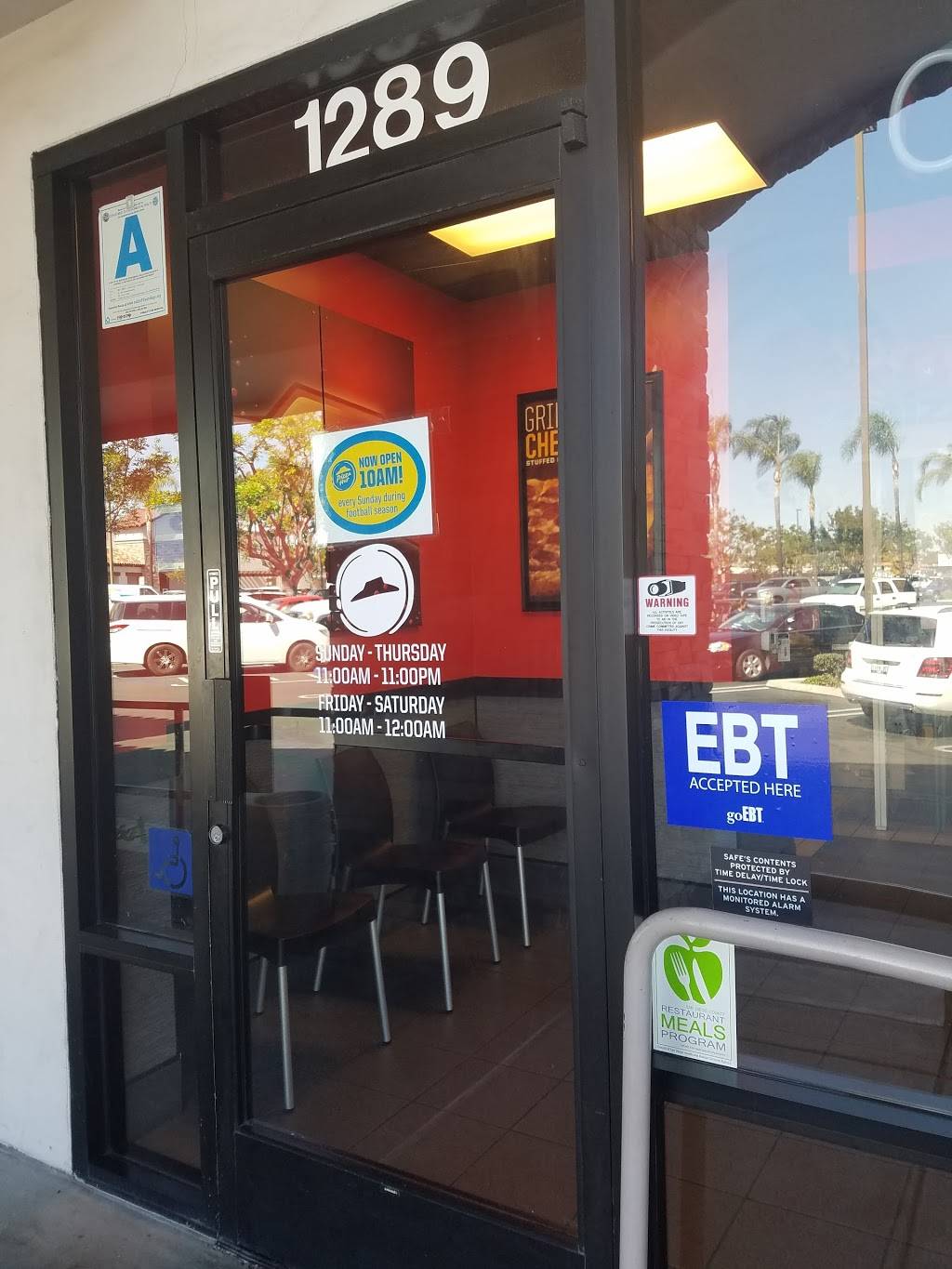 Pizza Hut | restaurant | 1289 E Vista Way, Vista, CA 92084, USA | 7607263200 OR +1 760-726-3200