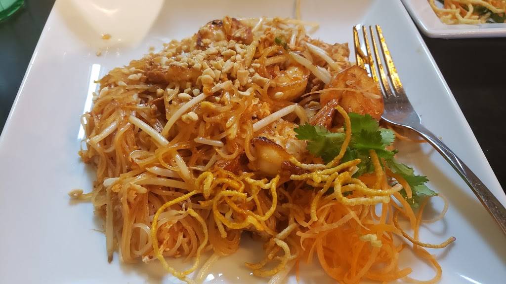 Eim Thai | restaurant | 1466 Garden of the Gods Rd #148, Colorado Springs, CO 80907, USA | 7195980980 OR +1 719-598-0980