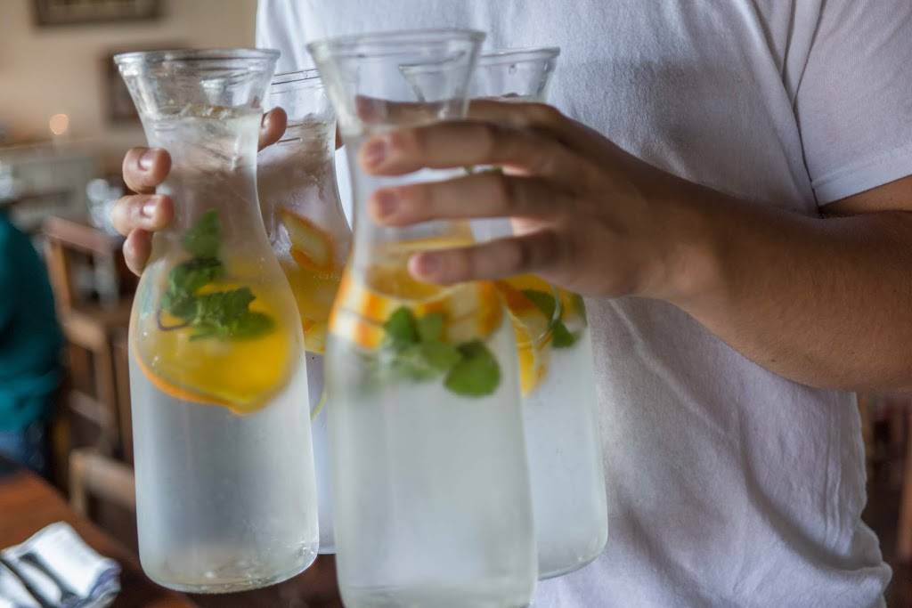 Sals Place | restaurant | 99 Commercial St, Provincetown, MA 02657, USA | 5084871279 OR +1 508-487-1279