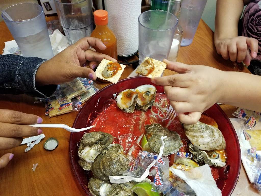 Mannies Seafood Restaurant | restaurant | 8520 Gulf Fwy, Houston, TX 77017, USA | 7136415003 OR +1 713-641-5003