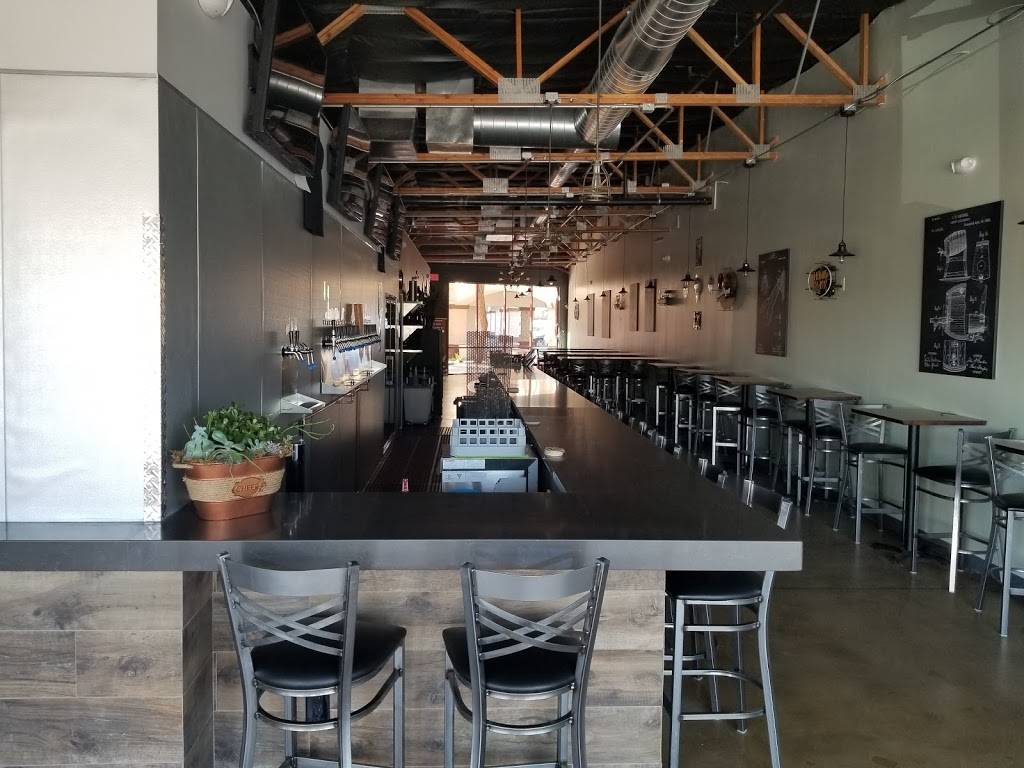 HOP Central Brewing Co and Taproom | restaurant | 5055 W Ray Rd #2, Chandler, AZ 85226, USA | 4802846320 OR +1 480-284-6320