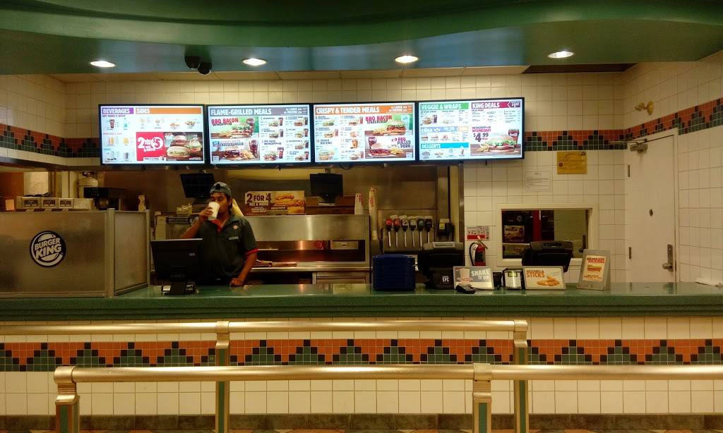 Burger King | restaurant | 527 W Hunt Club Rd, Nepean, ON K2G 5W5, Canada | 6137275840 OR +1 613-727-5840