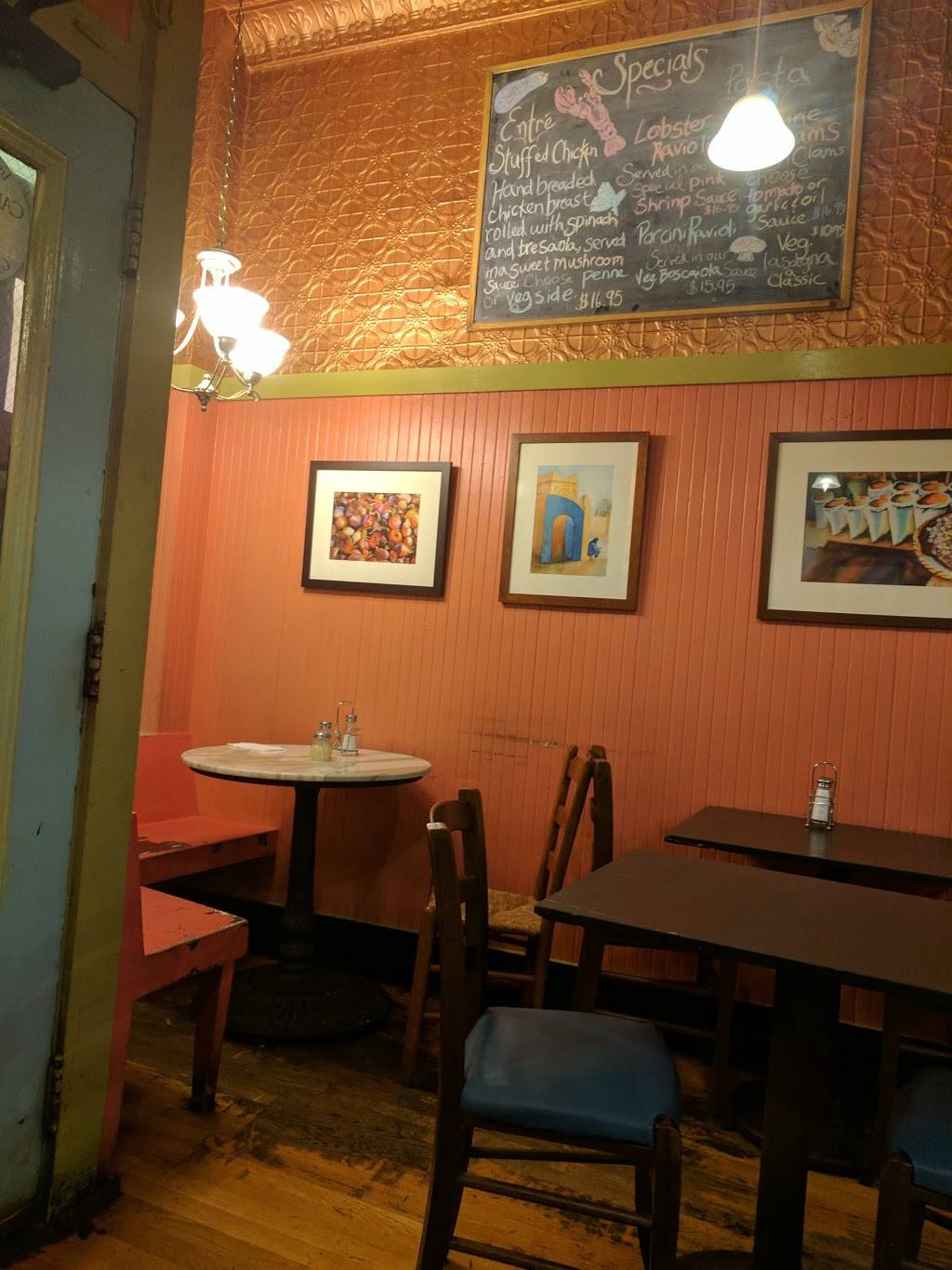 The Village Kitchen | restaurant | 359 Huron Ave, Cambridge, MA 02138, USA | 6174913133 OR +1 617-491-3133