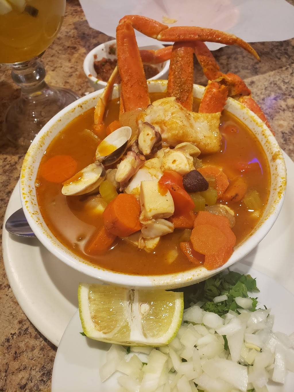 Chili Peppers Mexican Restaurant & Seafood | restaurant | 4421 Las Posas Rd, Camarillo, CA 93010, USA | 8054847260 OR +1 805-484-7260