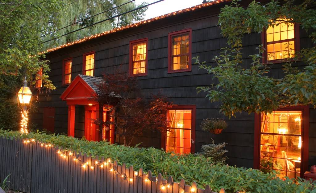 1795 Acorn Inn Bed and Breakfast | restaurant | 4508 NY-64, Canandaigua, NY 14424, USA | 5852292834 OR +1 585-229-2834