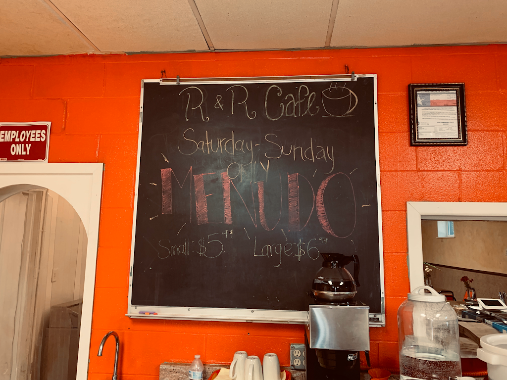R & R Cafe | restaurant | 4241 Clark Ave, San Antonio, TX 78223, USA | 2106177004 OR +1 210-617-7004