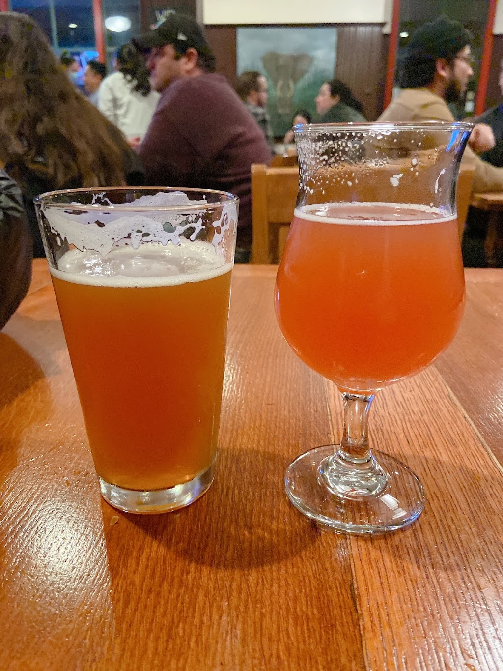 Big Time Brewery & Alehouse | restaurant | 4133 University Way NE, Seattle, WA 98105, USA | 2065454509 OR +1 206-545-4509