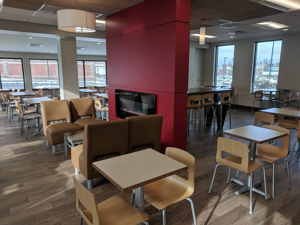 Wendys | restaurant | 1844 East Ave, Rochester, NY 14610, USA | 5852445080 OR +1 585-244-5080