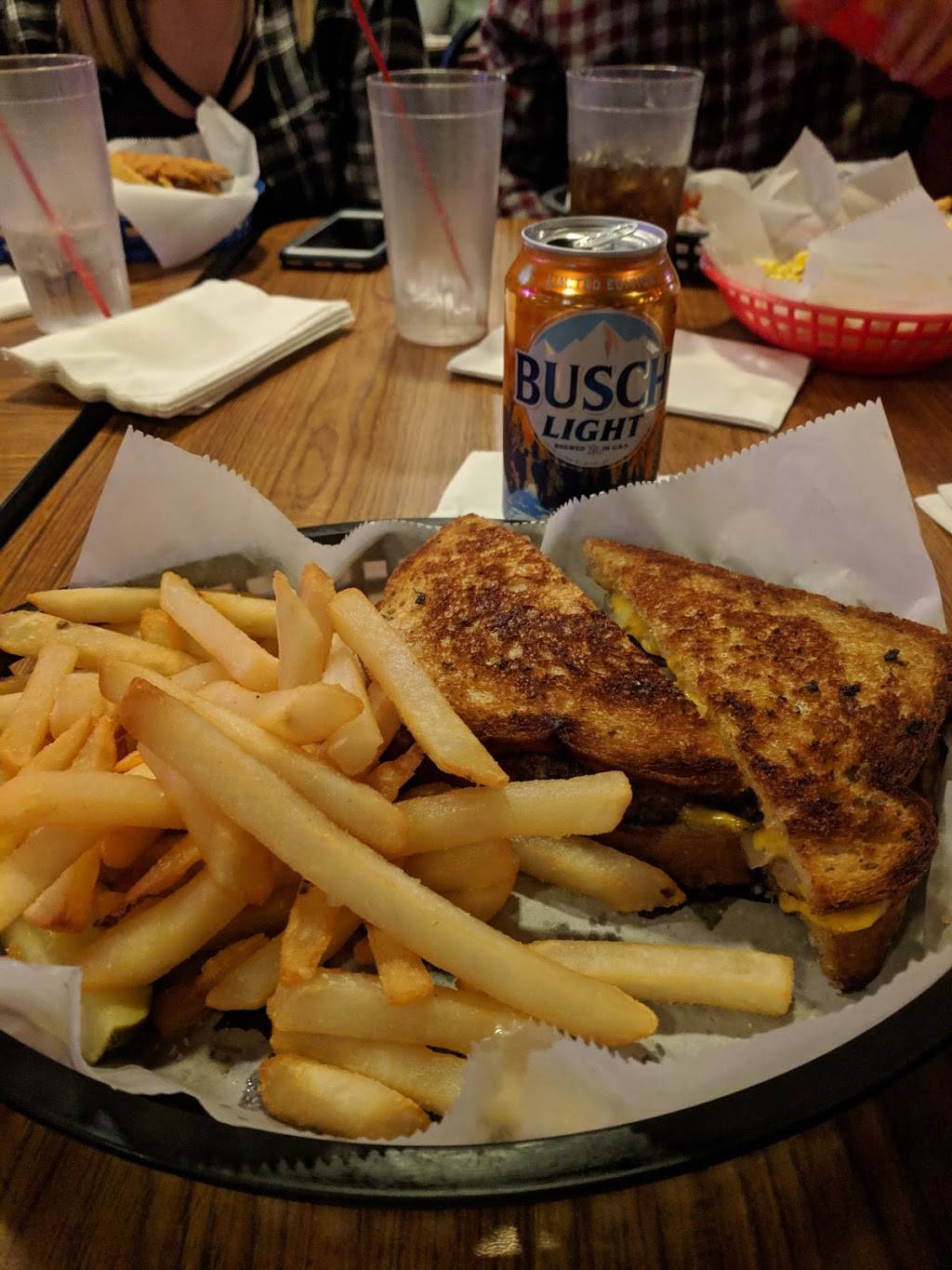 Auburn Hotel | restaurant | 101 W Midland Rd, Auburn, MI 48611, USA | 9896622281 OR +1 989-662-2281