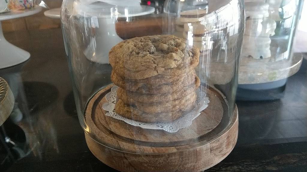 Doras Bakery and Bistro | restaurant | 4702 S Le Jeune Rd, Coral Gables, FL 33146, USA | 3056657818 OR +1 305-665-7818