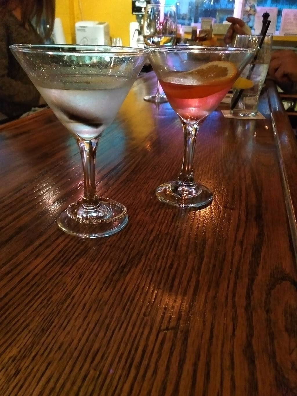 Port Credit Social House | restaurant | 1 Port St E, Mississauga, ON L5G 1H3, Canada | 6479777989 OR +1 647-977-7989