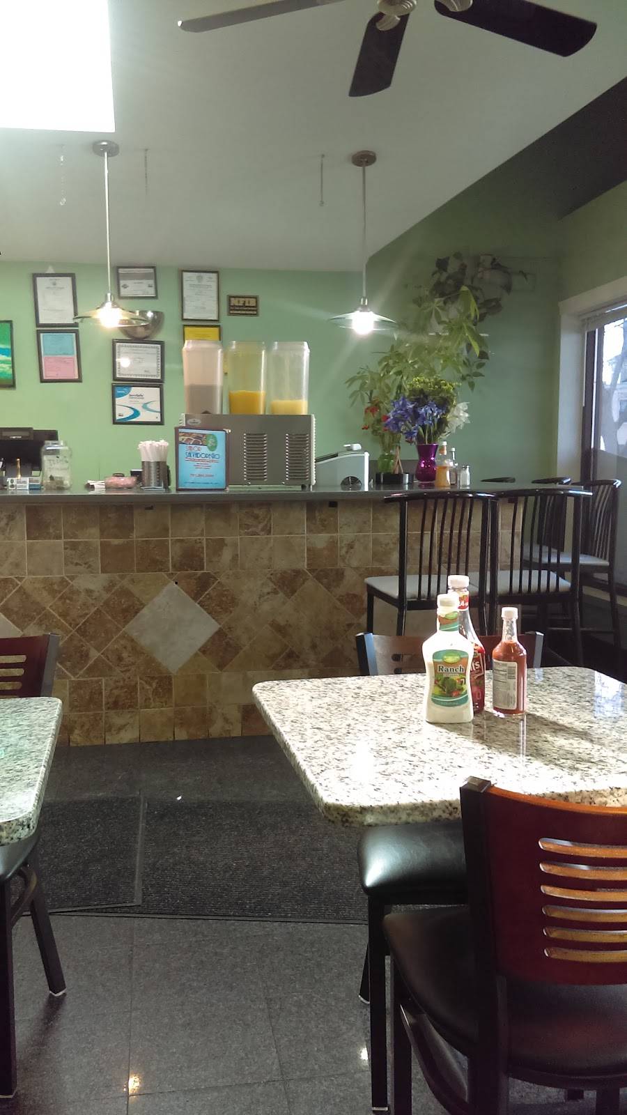 Sabor Salvadoreño | restaurant | 227 Revere St, Revere, MA 02151, USA | 7812843500 OR +1 781-284-3500