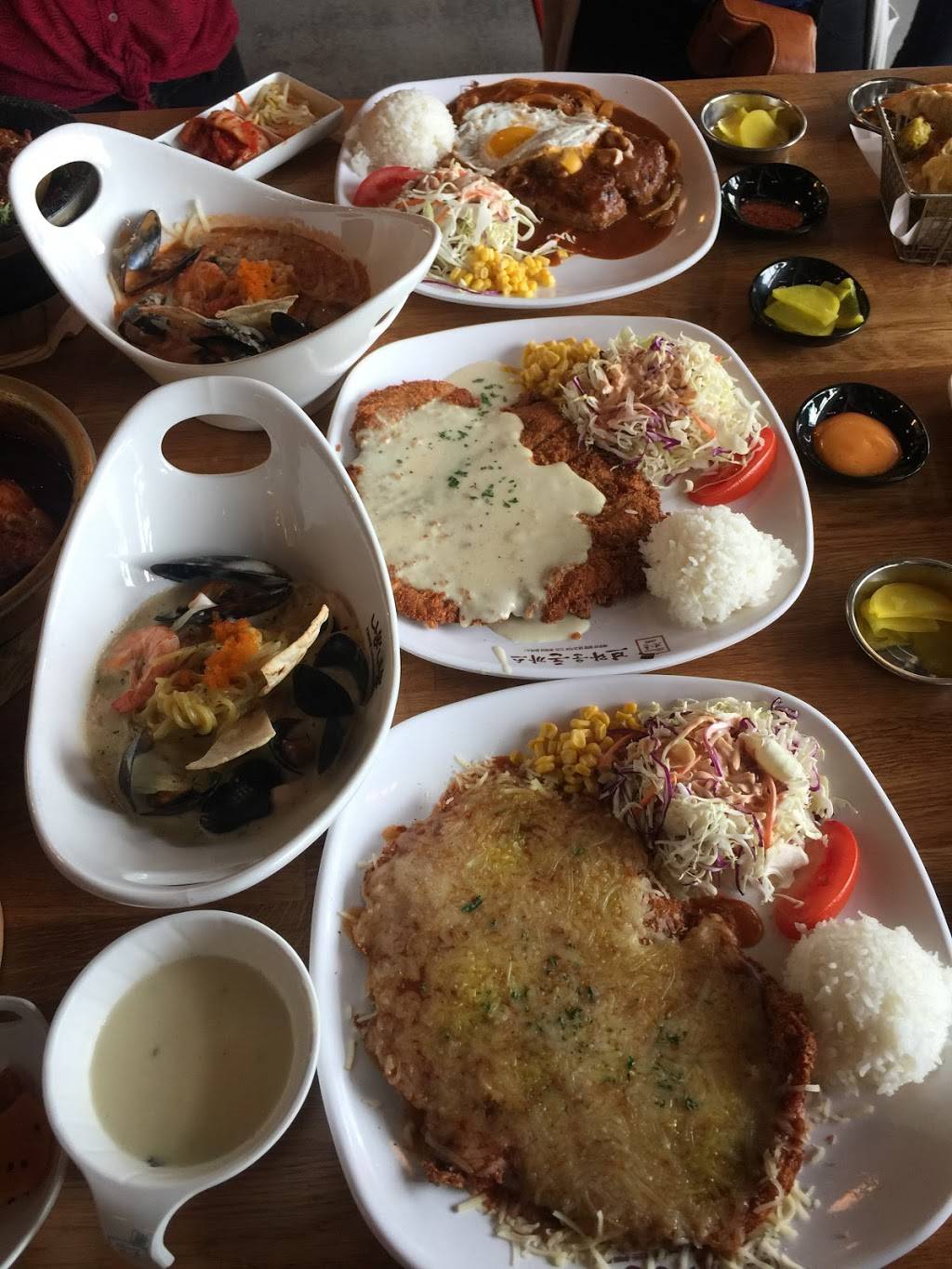 Nipong Naepong | restaurant | 450 S Western Ave 3rd floor, Los Angeles, CA 90020, USA | 2134877000 OR +1 213-487-7000