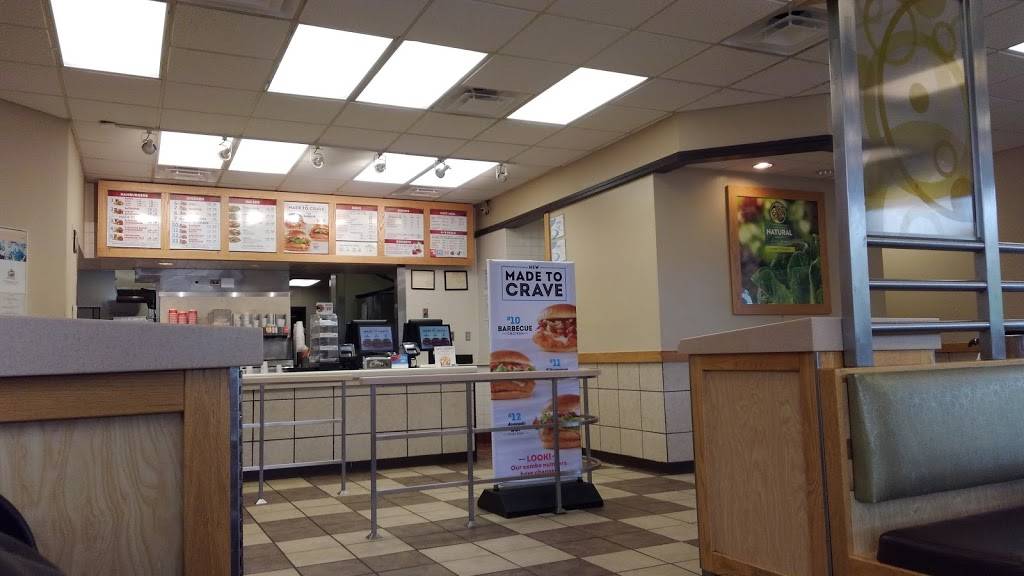 Wendys | restaurant | 579 Cahaba Valley Rd, Pelham, AL 35124, USA | 2059854443 OR +1 205-985-4443
