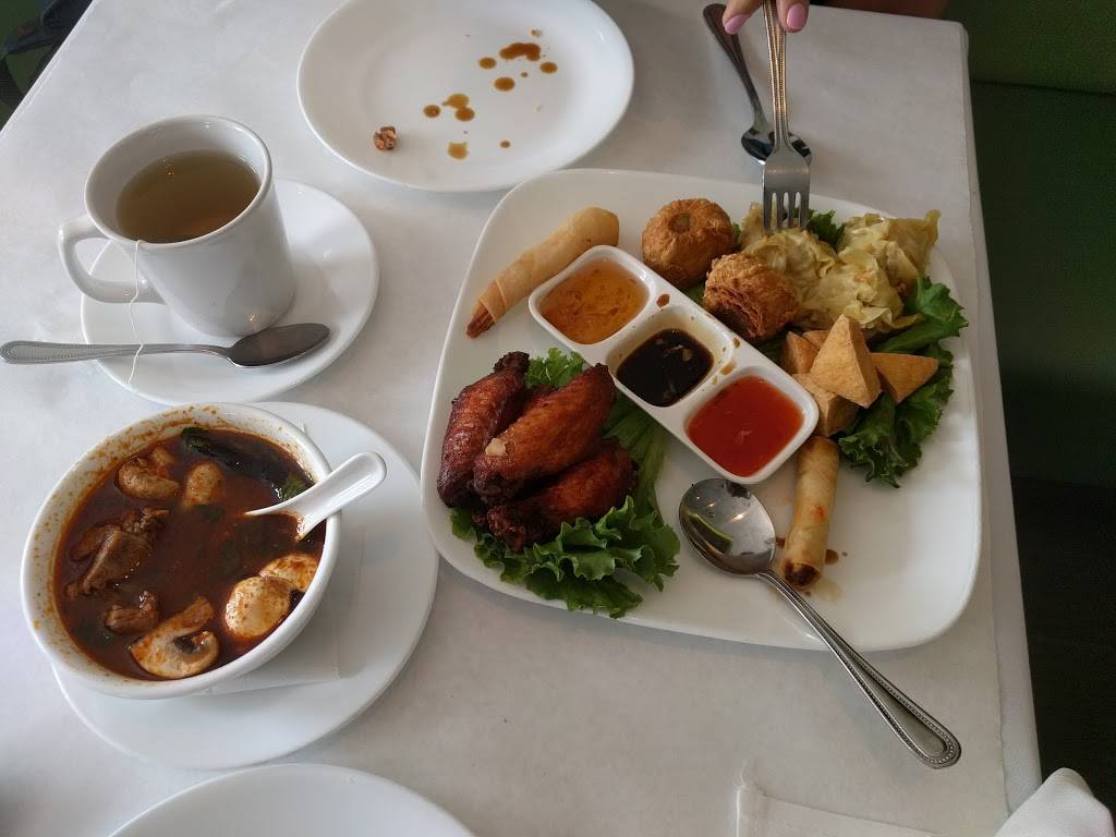 SriPraPhai | restaurant | 280 Hillside Avenue, Williston Park, NY 11596, USA | 5162803779 OR +1 516-280-3779