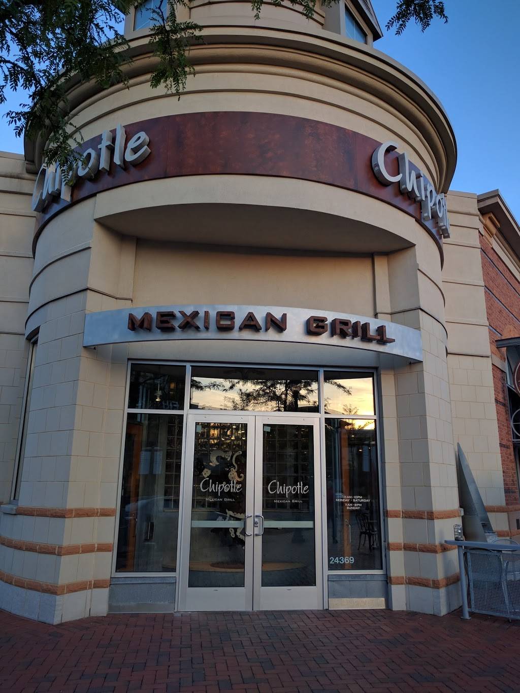 Chipotle Mexican Grill | restaurant | 24651 Cedar Rd, Lyndhurst, OH 44124, USA | 2162919586 OR +1 216-291-9586