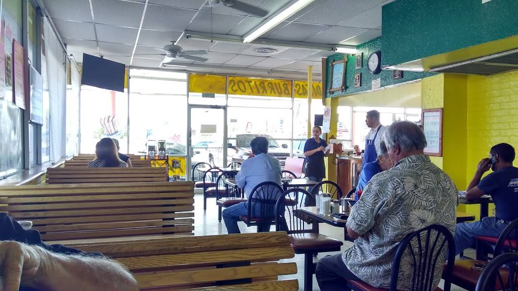 El Roble | restaurant | 8820 Alameda Ave, El Paso, TX 79907, USA | 9158581168 OR +1 915-858-1168