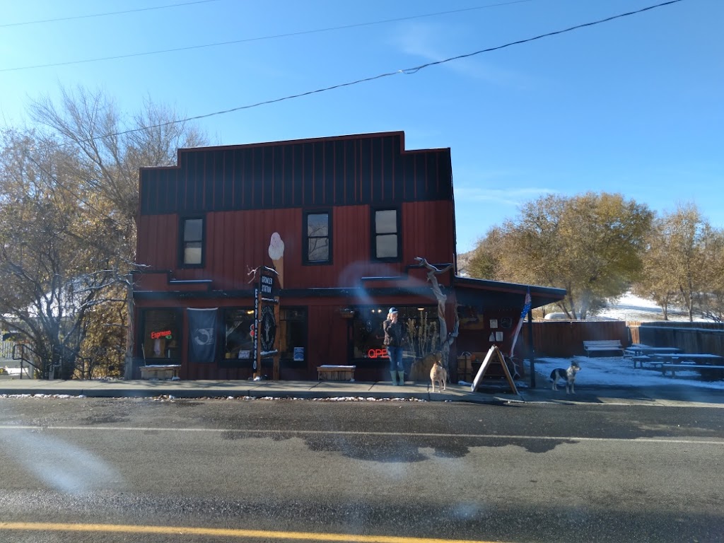 Twisted treasures | restaurant | 150 Franklin St, Dayville, OR 97825, USA | 5419872443 OR +1 541-987-2443