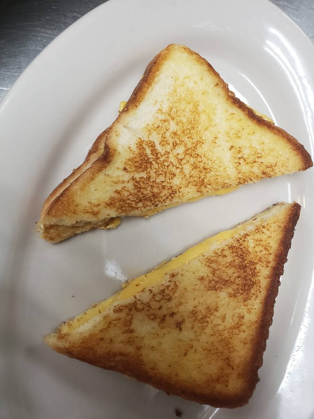 Marias Grill | restaurant | 2801 W Sugar Creek Rd, Charlotte, NC 28262, USA | 7049216370 OR +1 704-921-6370