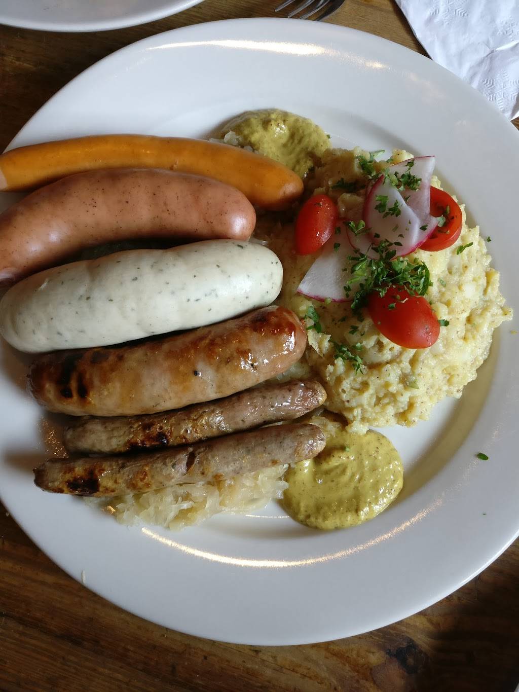 Zum Schneider NYC | restaurant | 107 Avenue C, New York, NY 10009, USA | 2125981098 OR +1 212-598-1098