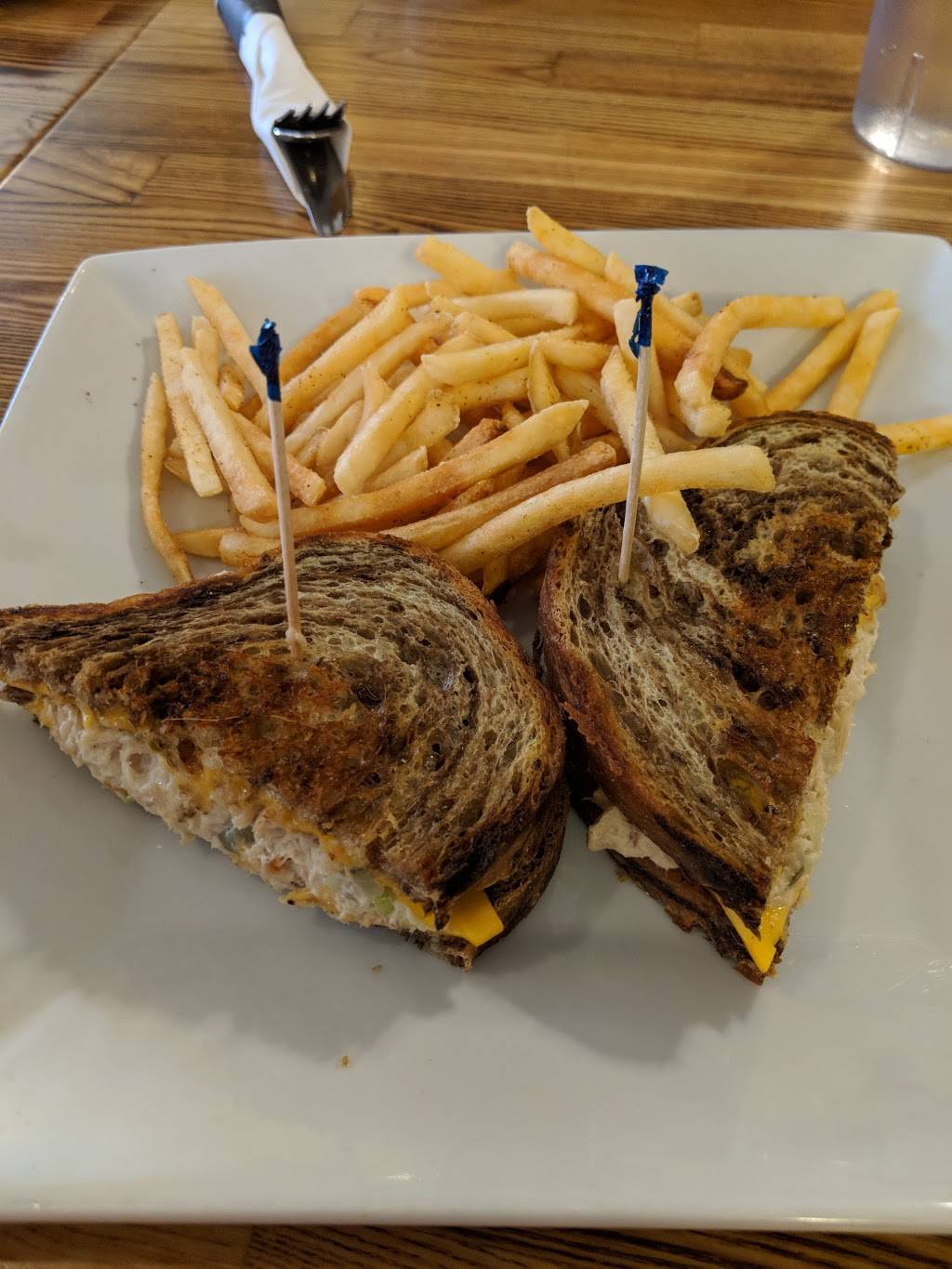 Suzys Cafe | cafe | 2610 S Harbor Blvd, Santa Ana, CA 92704, USA | 7148843938 OR +1 714-884-3938