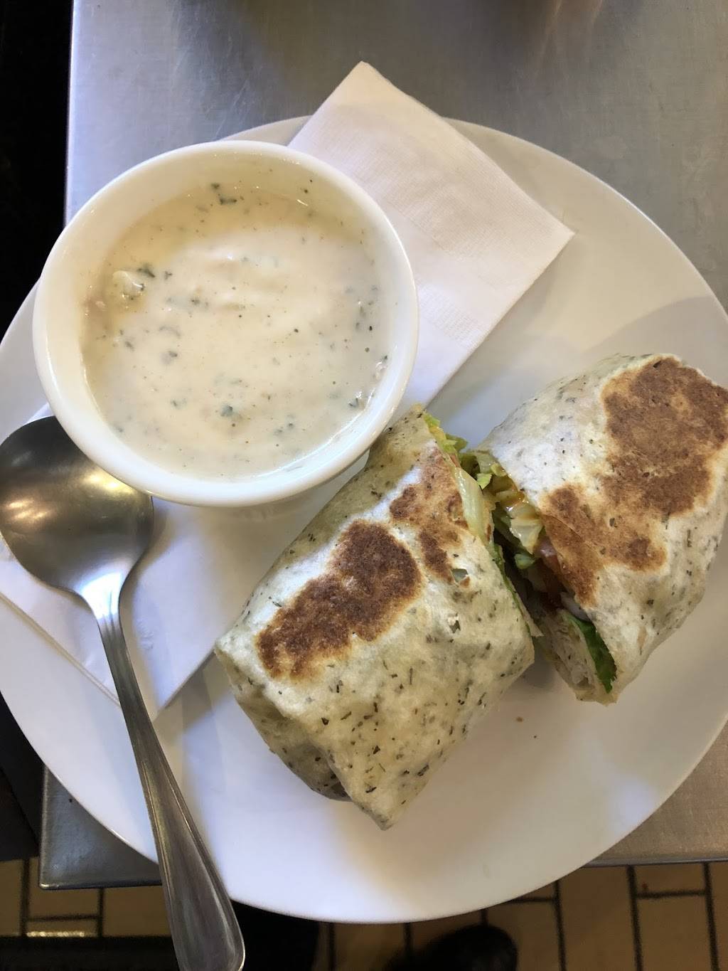 Lonnies | restaurant | 124 N 4th St #1700, Lake Mary, FL 32746, USA | 4078785804 OR +1 407-878-5804