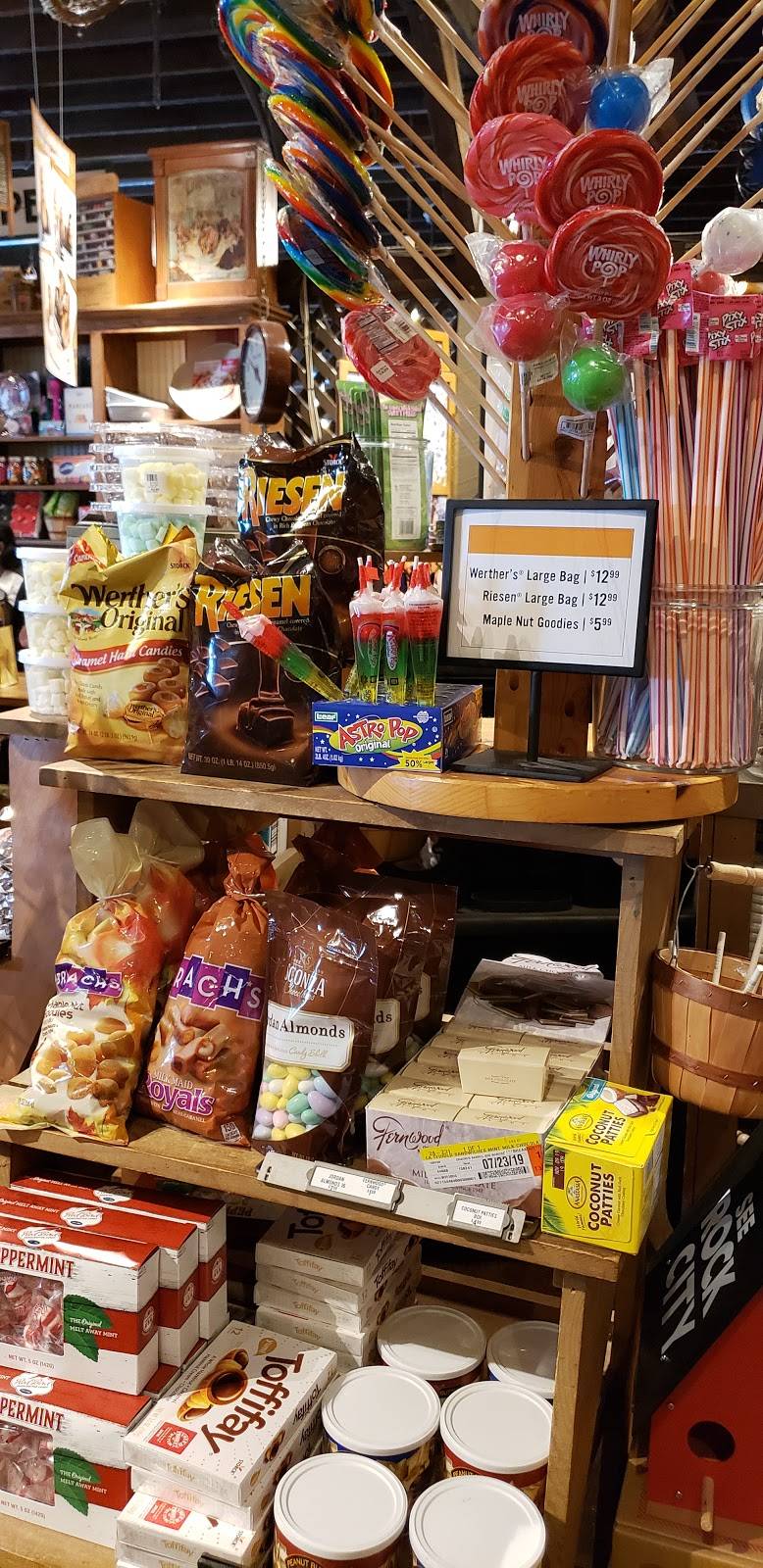 Cracker Barrel Old Country Store | restaurant | 6175 McDonough Dr NW, Norcross, GA 30093, USA | 7704461313 OR +1 770-446-1313