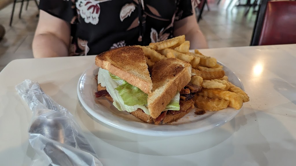 Whistle Stop Cafe | restaurant | 300 Lawrence St, Batesville, AR 72501, USA | 8707930997 OR +1 870-793-0997