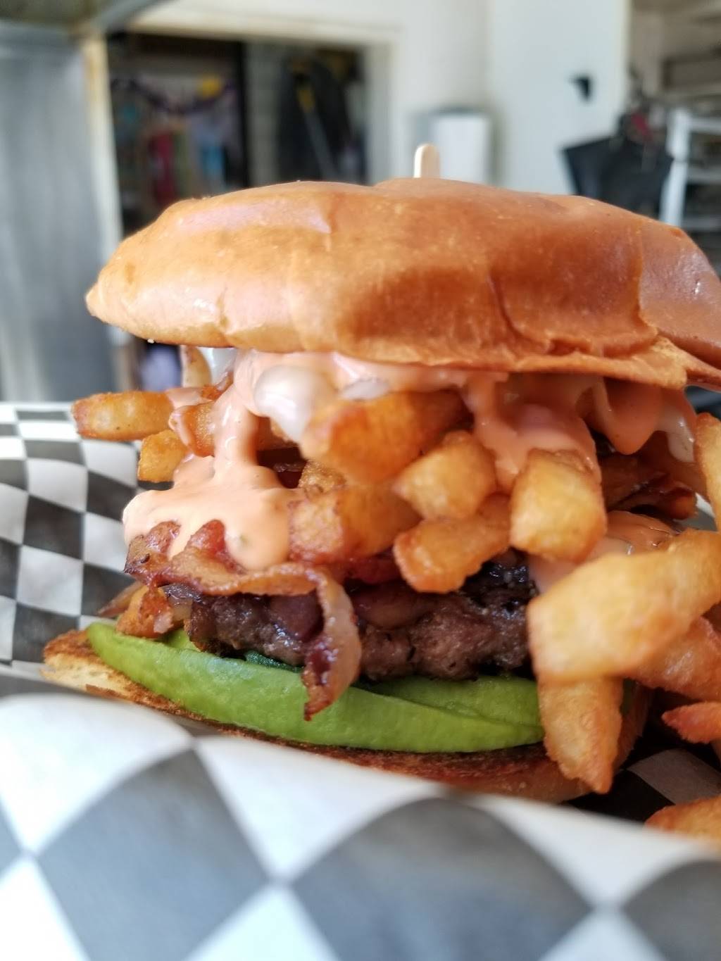 Grinderz | restaurant | 7561 Center Ave #53, Huntington Beach, CA 92647, USA | 7148952800 OR +1 714-895-2800