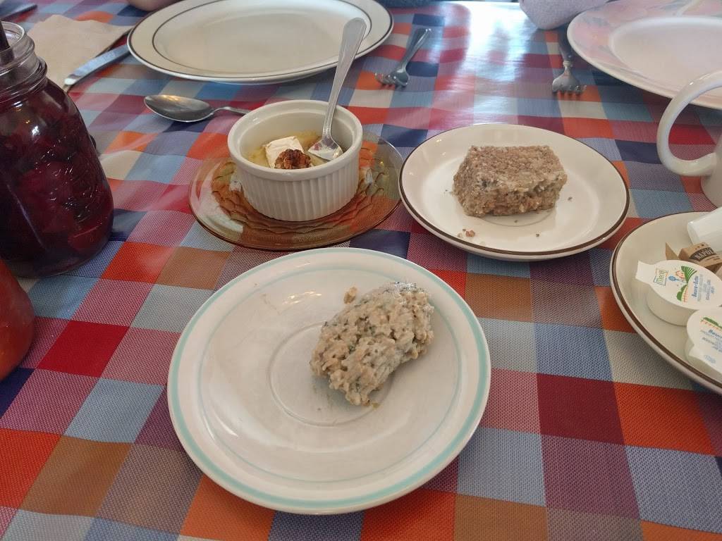 Val Des Rosacees | restaurant | 3300 Montée Robillard, Mirabel, QC J7N 2S4, Canada | 4505981198 OR +1 450-598-1198