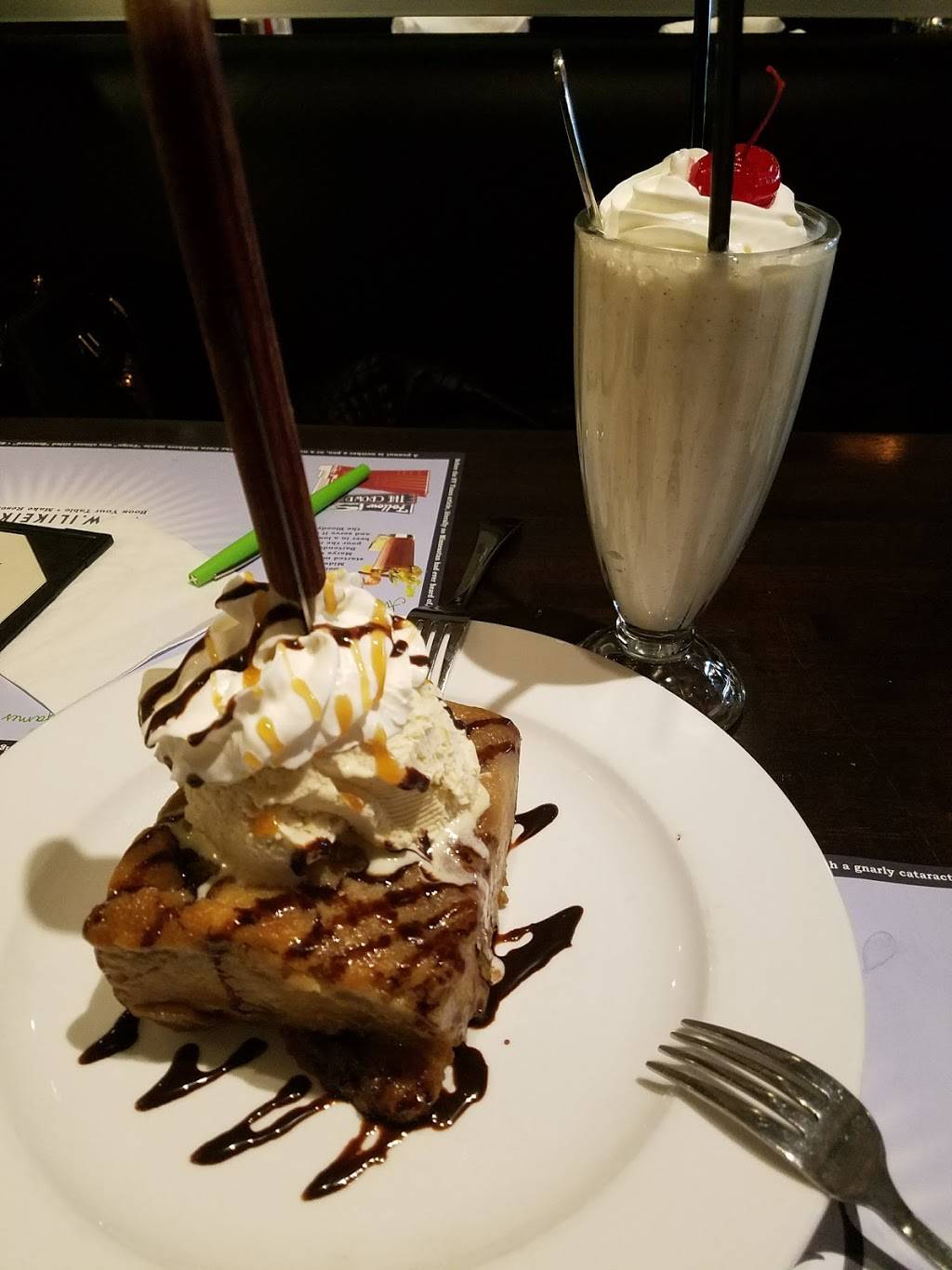 Ikes Food & Cocktails | restaurant | 4400 W 78th St, Bloomington, MN 55435, USA | 9528314537 OR +1 952-831-4537