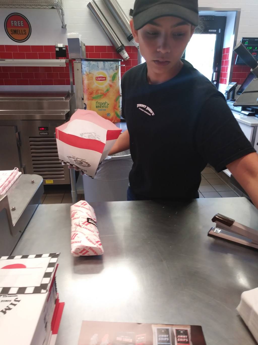 Jimmy Johns | meal delivery | 458 E Burleigh Blvd, Tavares, FL 32778, USA | 3522532300 OR +1 352-253-2300