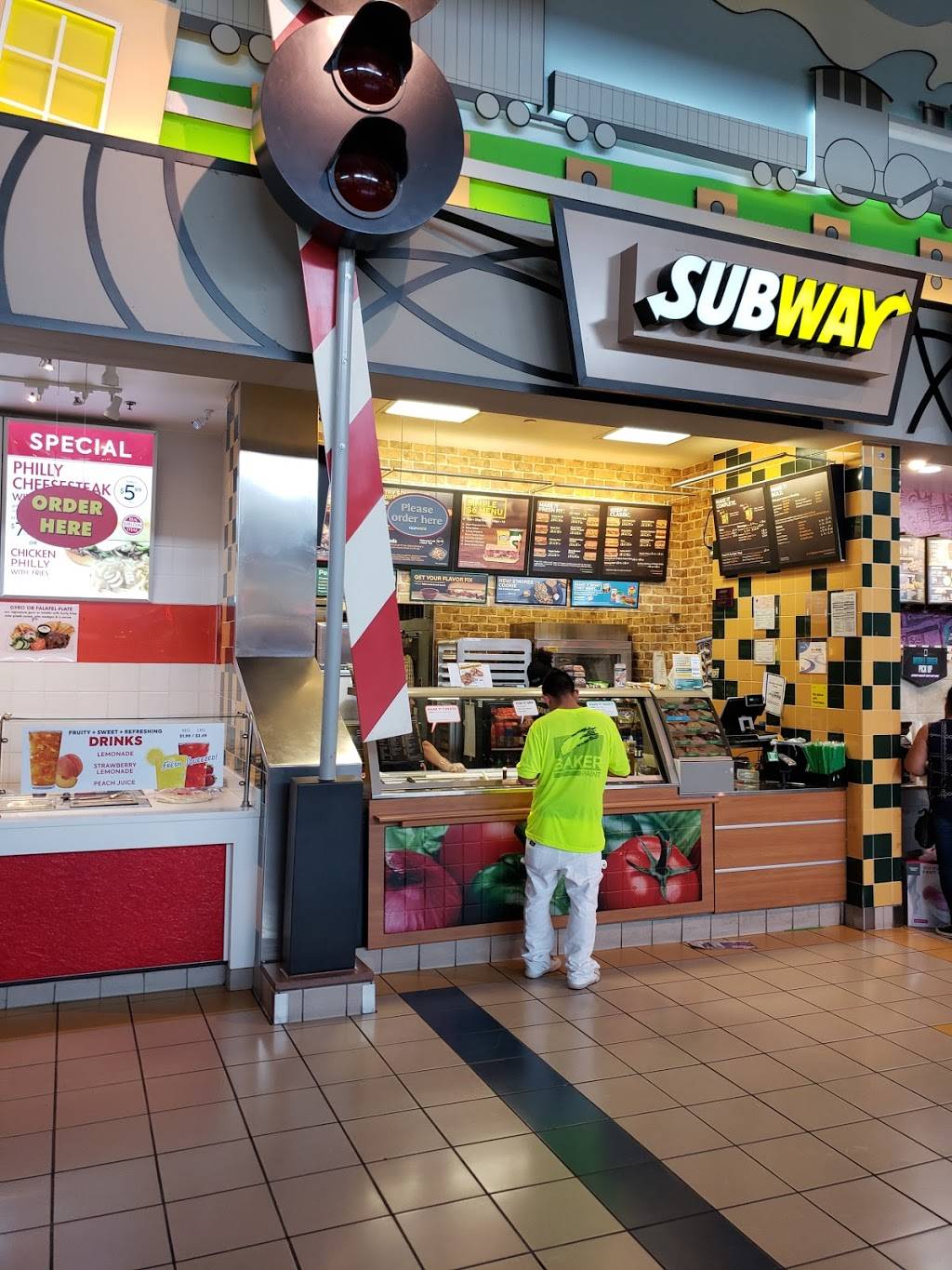 Subway | restaurant | 5900 Sugarloaf Pkwy, Lawrenceville, GA 30043, USA | 6788475351 OR +1 678-847-5351