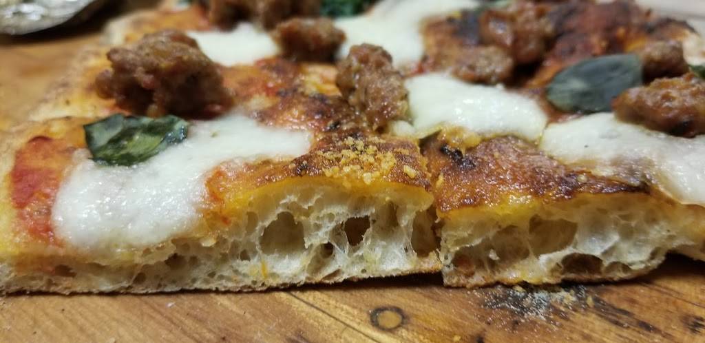 Giuseppes Pizza | restaurant | 1000 Eagle Ridge Dr, Schererville, IN 46375, USA | 2193220011 OR +1 219-322-0011