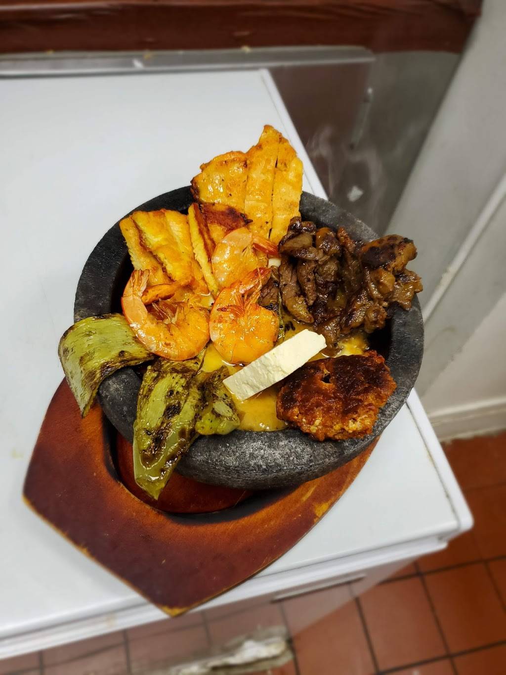 Restaurante Antojitos Latinos | restaurant | 3229 Brinkley Rd, Temple Hills, MD 20748, USA | 3013833395 OR +1 301-383-3395