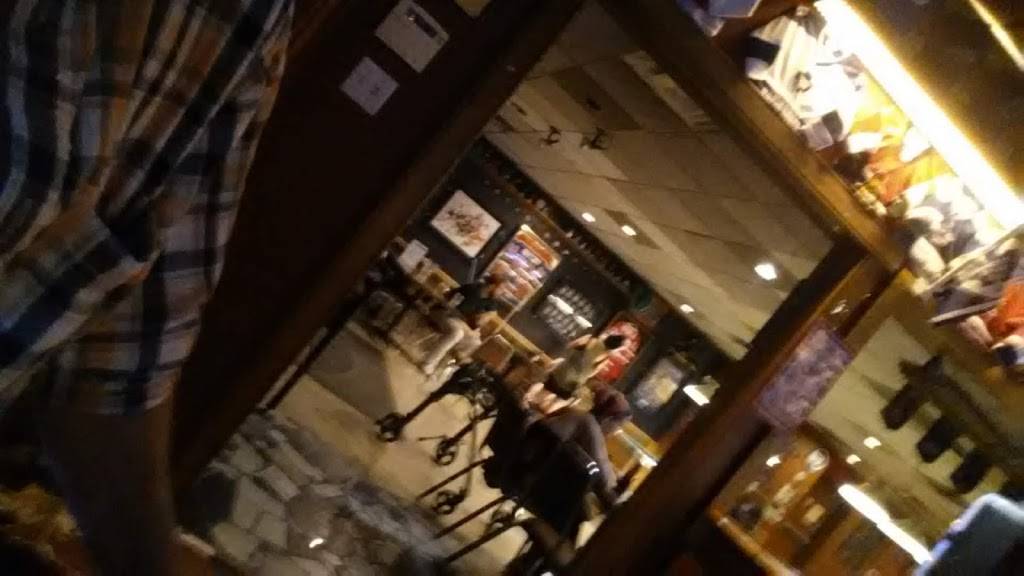 Seminole Bar & Grill | restaurant | 3933 Seminole St, Windsor, ON N8Y 1Z1, Canada | 5199440000 OR +1 519-944-0000