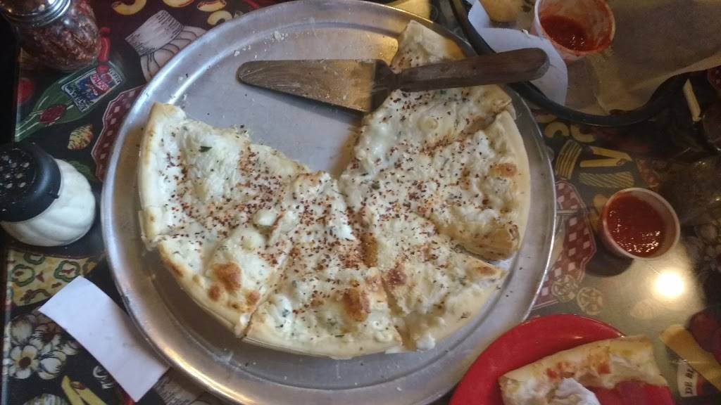 Leos Pizza | restaurant | 230 S Main St, Jacksonville, IL 62650, USA | 2172433413 OR +1 217-243-3413