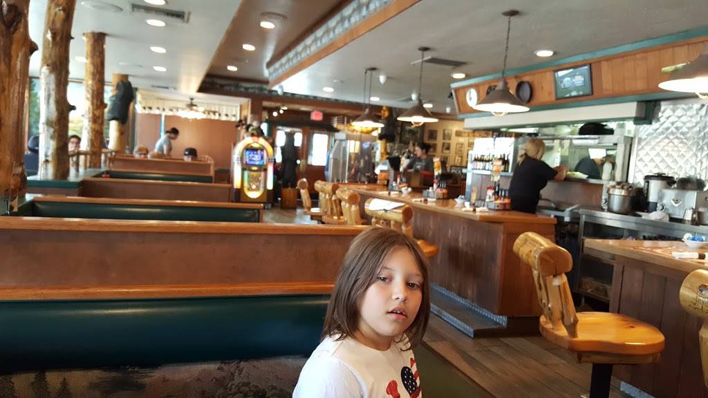 Black Bear Diner | restaurant | 1161 E Tulare Ave, Tulare, CA 93274, USA | 5596849152 OR +1 559-684-9152