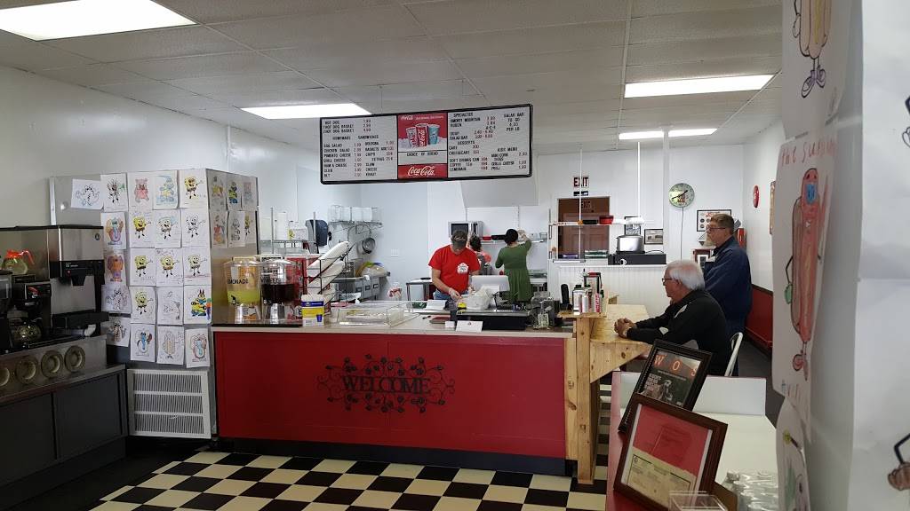 Jonnie Dogs And More | restaurant | 136 S Main St, Woodruff, SC 29388, USA | 8646709719 OR +1 864-670-9719