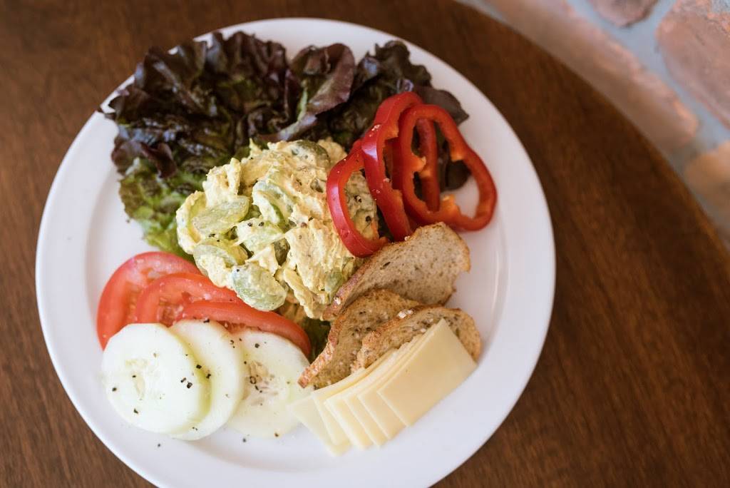 DELRAY SHORES PHARMACY & SODA FOUNTAIN | restaurant | 124 NE 5th Ave, Delray Beach, FL 33483, USA | 5612722124 OR +1 561-272-2124