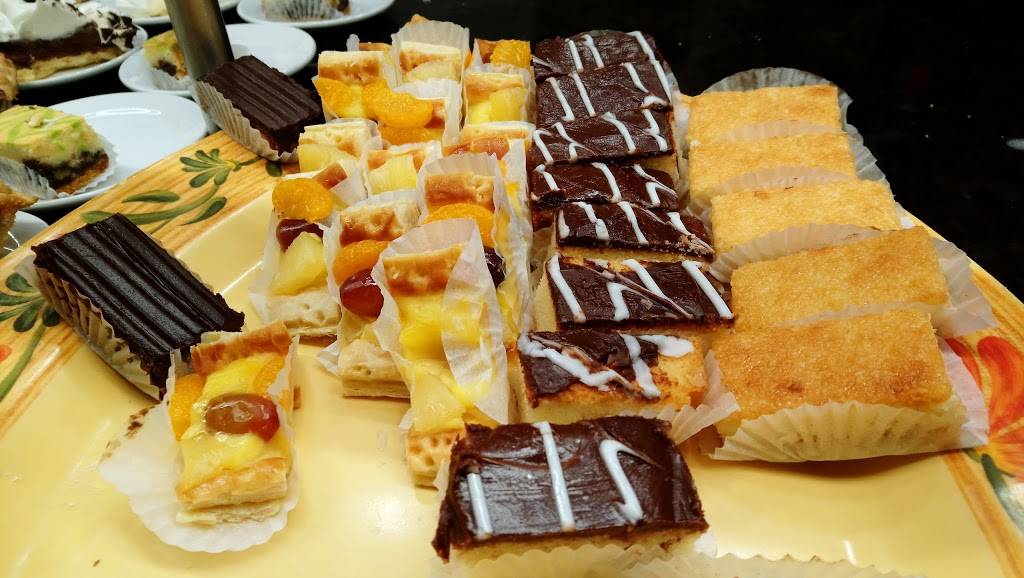 Charlies Market Buffet | restaurant | 740 S Decatur Blvd, Las Vegas, NV 89107, USA | 70225852005365 OR +1 702-258-5200 ext. 5365