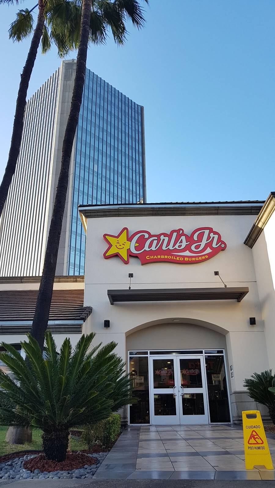 Carls Jr. | restaurant | Boulevard Agua Caliente, Aviación 4501, Aviacion, 22420 Tijuana, B.C., Mexico | 016646818877 OR +52 664 681 8877